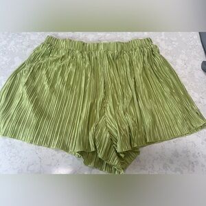 SHEIN Light Green High Waist Pleated Shorts